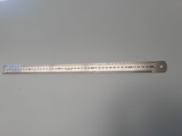 Réglet acier 45 cm de coupe.